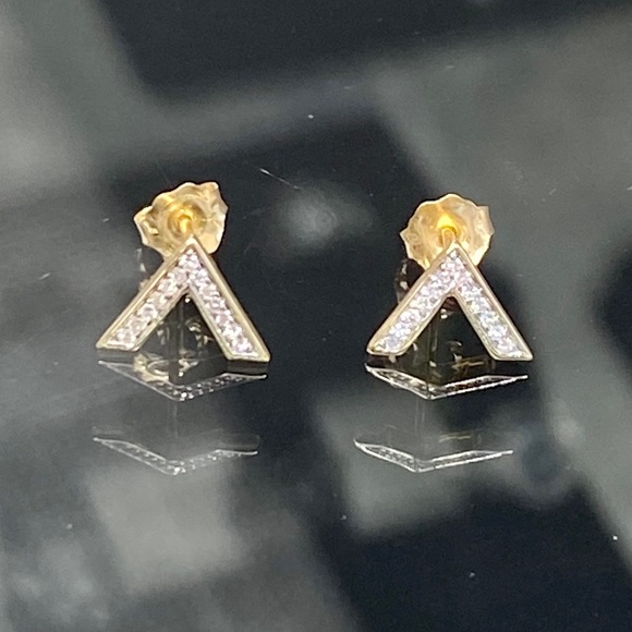 Solid 10k Yellow Gold Genuine 0.25 Carat Diamond Chevron Stud Earrings ~ Studs - Picture 6 of 9